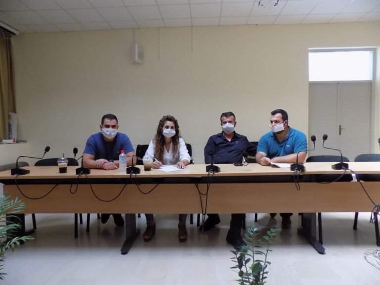 Υπογραφή σύμβασης για την τακτοποίηση σχολικών κτιρίων