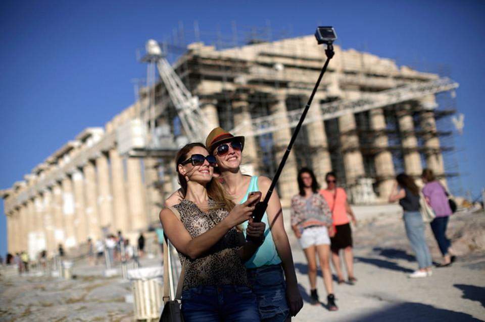 Απίστευτο! Περίπου 400 άνθρωποι σε όλο τον κόσμο έχασαν τη ζωή τους για μία selfie τα τελευταία 13 χρόνια!