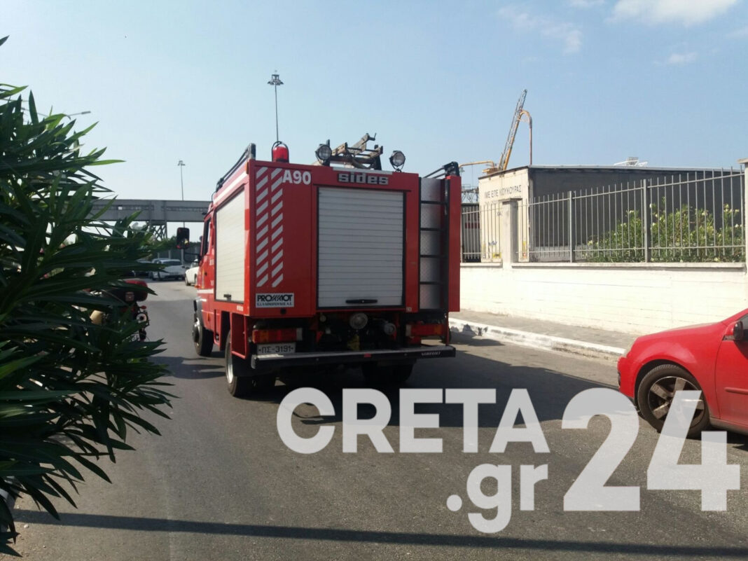 Κρήτη: Φωτιά σε αυτοκίνητο κινητοποίησε την Πυροσβεστική (εικόνες)