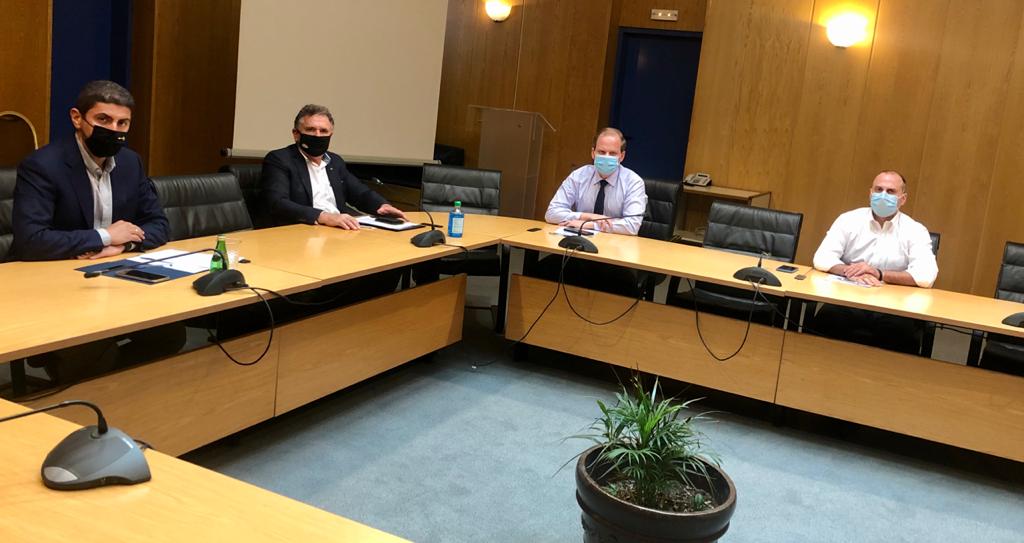 Συνάντηση Καραμανλή – Αυγενάκη με το Δήμαρχο Μινώα Πεδιάδας για θέματα του υπό κατασκευή αεροδρομίου στο Καστέλλι