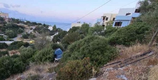 Κρήτη: Νέο τροχαίο – Όχημα έπεσε σε γκρεμό