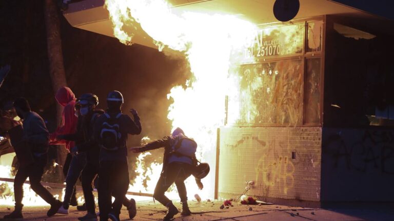 Κολομβία: Συνεχίζονται οι ταραχές για τον «Τζορτζ Φλόιντ» της Λατινικής Αμερικής