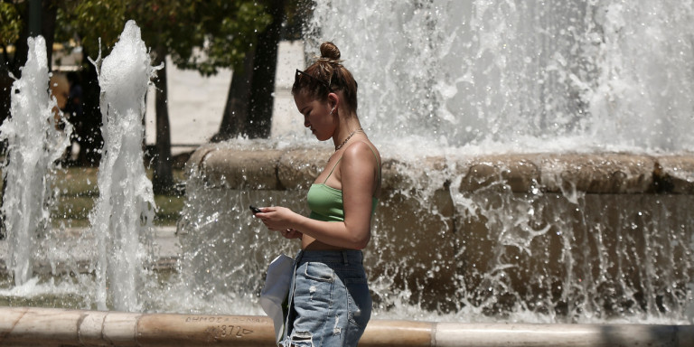 Καιρός: Συνεχίζεται και σήμερα η ασφυκτική ζέστη -Πόσο θα φθάσει η θερμοκρασία, πού θα βρέξει