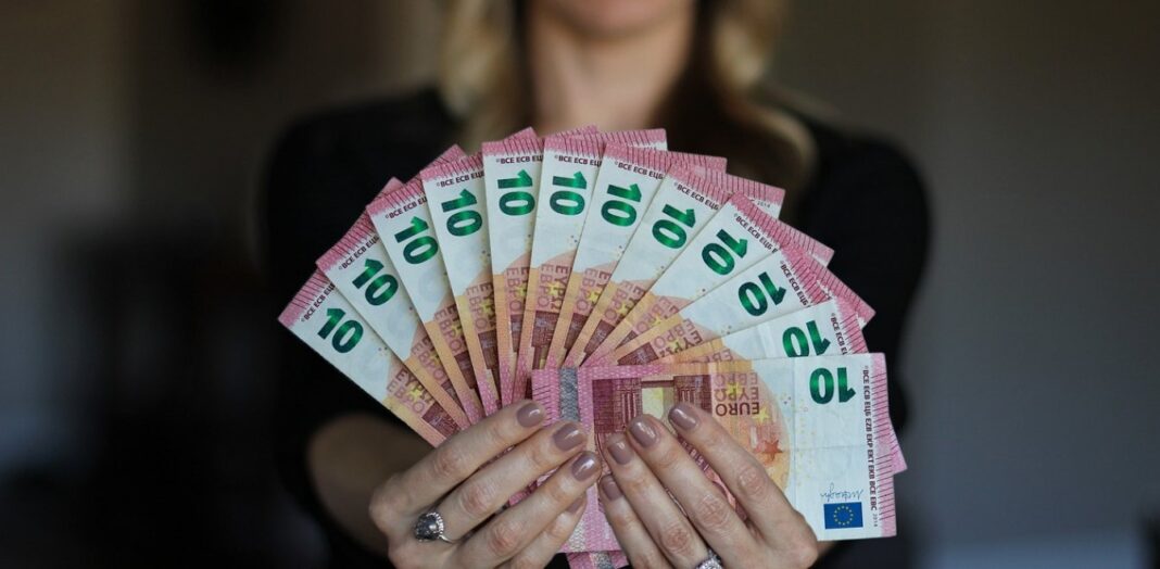 Επίδομα 534 ευρώ: Νέα πληρωμή σήμερα – Ποιοι οι δικαιούχοι