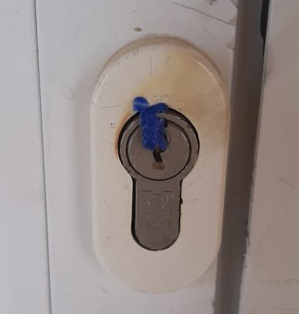 Κρήτη: Άγνωστοι έκαναν ζημιά σε κλειδαριές Δημοτικού Σχολείου (εικόνες)