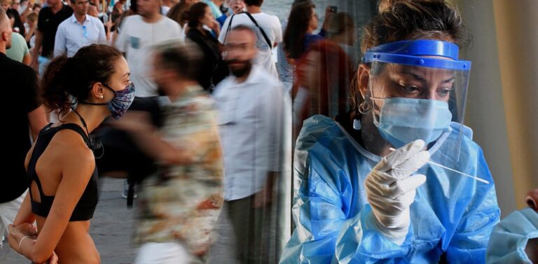 Ολοκληρώθηκε η σύσκεψη στο Μαξίμου για τον κορωνοϊό – Τα μέτρα που έχουν «κλειδώσει»