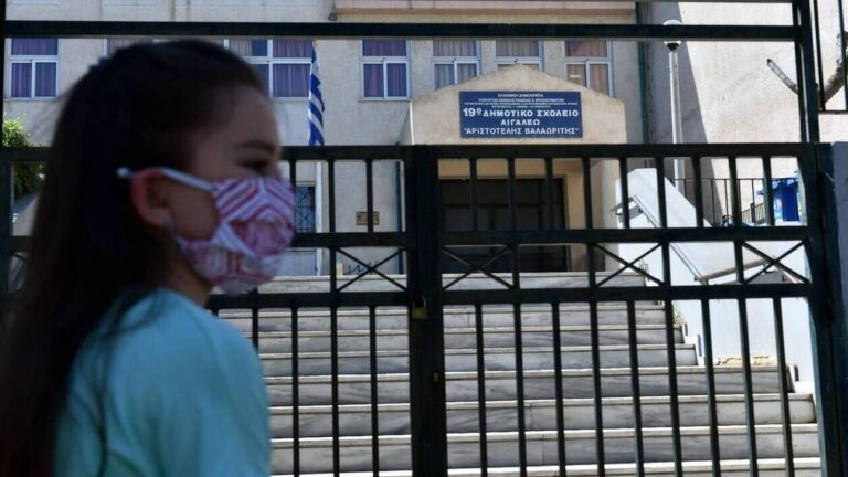Δερμιτζάκης: Οι γονείς των παιδιών που δεν φορούν μάσκα, να αναλάβουν την ευθύνη