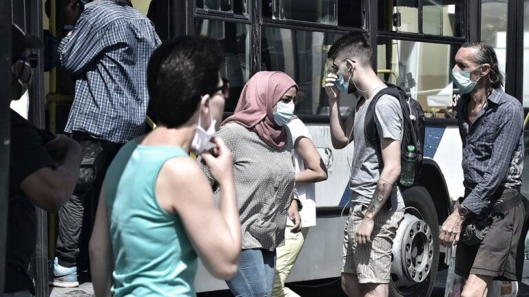 Βατόπουλος: Ίσως πρέπει να δούμε εκ νέου τα μέτρα