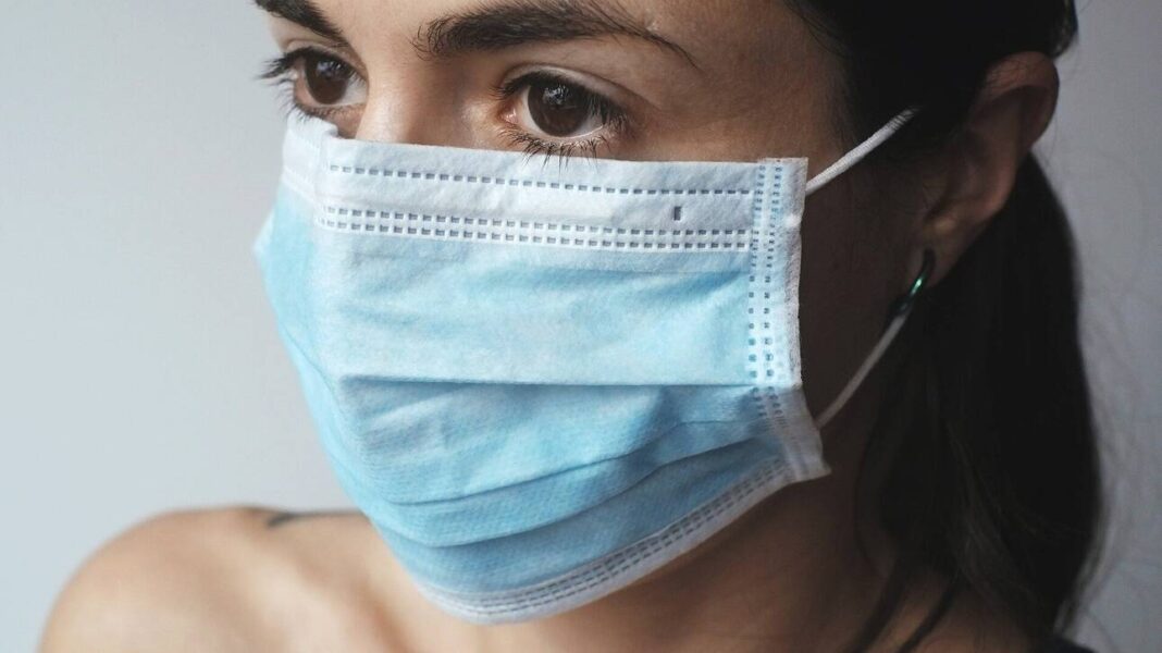 Αμερικανοί επιστήμονες: Η μάσκα λειτουργεί ως «άτυπο» εμβόλιο κατά του κορωνοϊού