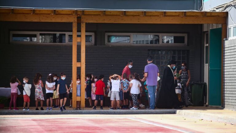 Σύψας για άνοιγμα σχολείων: Χρήση μάσκας για όλο το σχολικό έτος