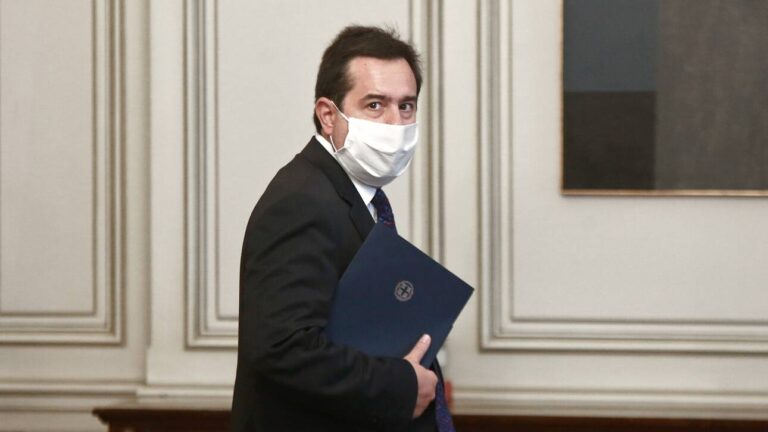 Μυτιλήνη – Μηταράκης: Κλείνει η δημοτική δομή προσφύγων στον Καρά Τεπέ