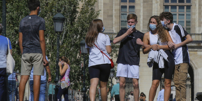 Κορωνοϊός -Γαλλία: Ρεκόρ κρουσμάτων χθες -8.975 σε μια ημέρα