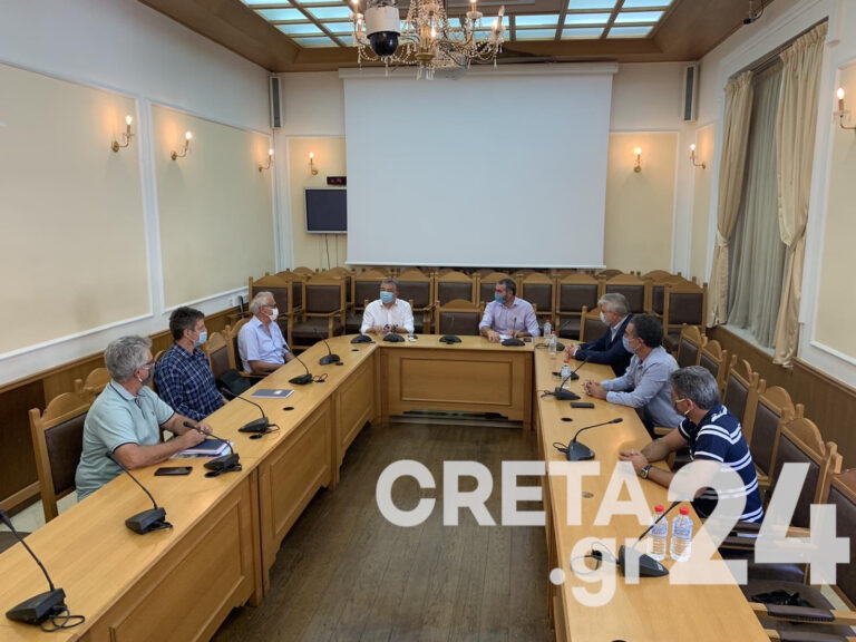 Περιφέρεια Κρήτης, ΕΛ.ΜΕ.ΠΑ. και Ι.Τ.Ε ερευνούν τον δάκο (εικόνες)