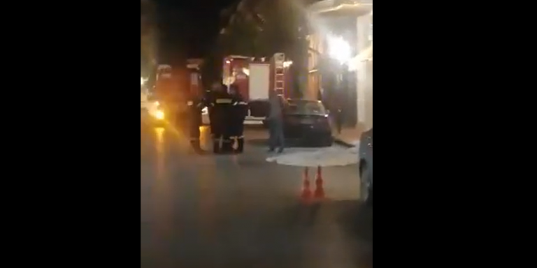 Συνελήφθη πατέρας που απειλούσε να ρίξει το παιδί του από το μπαλκόνι