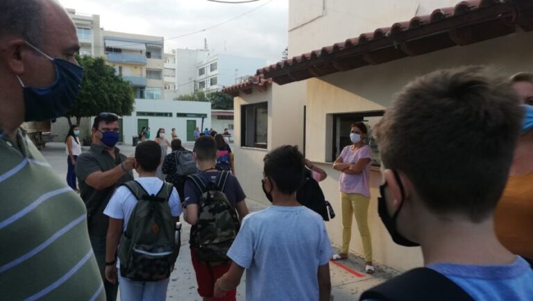 Κανονικά και χωρίς αντιδράσεις «το πρώτο κουδούνι» στο Ρέθυμνο (εικόνες)