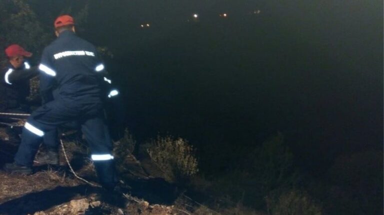 Νεκρή μητέρα 4 παιδιών – Έπεσε με το αυτοκίνητο της σε χαράδρα