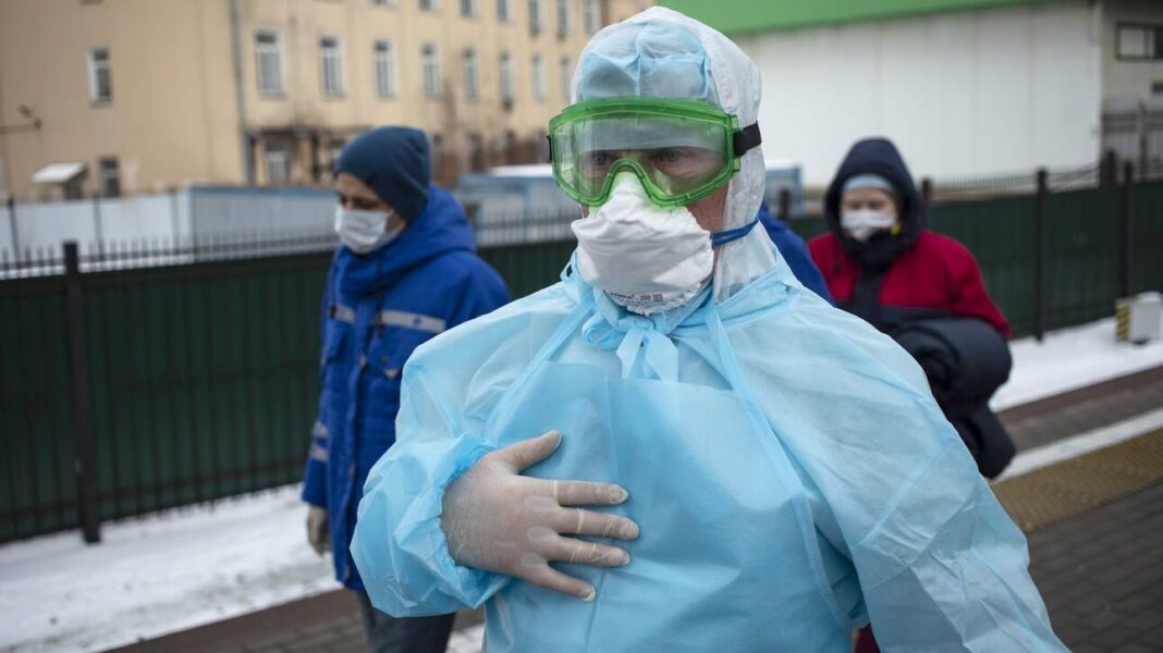 Ρωσία: Πάνω από 8.000 τα νέα κρούσματα κορωνοϊού – 370 θάνατοι