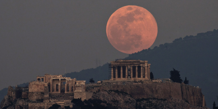 Πανσέληνος απόψε: Ερχεται το «φεγγάρι του καλαμποκιού»