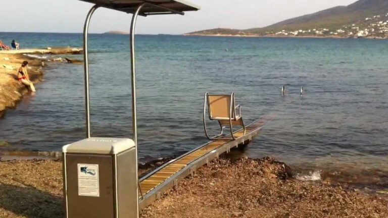 Κρήτη – «Ιανός»: Απομακρύνονται οι ράμπες κολύμβησης λόγω των επικίνδυνων καιρικών φαινομένων