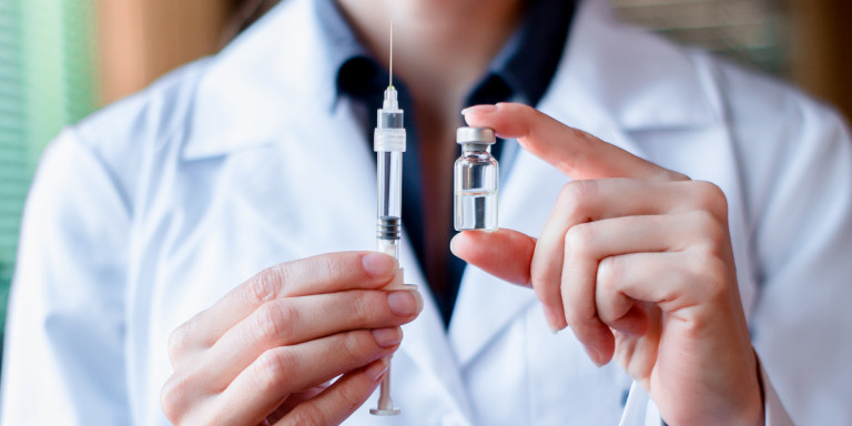 Πέτσας: Μπορούμε να έχουμε ασφαλή εμβόλια τέλη Δεκεμβρίου – αρχές Ιανουαρίου