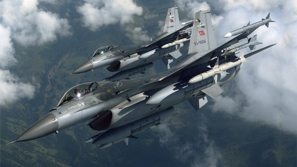 Συνεχίζεται η τουρκική προκλητικότητα: Στις 27 οι παραβιάσεις πάνω από το Αιγαίο από μαχητικά F-16