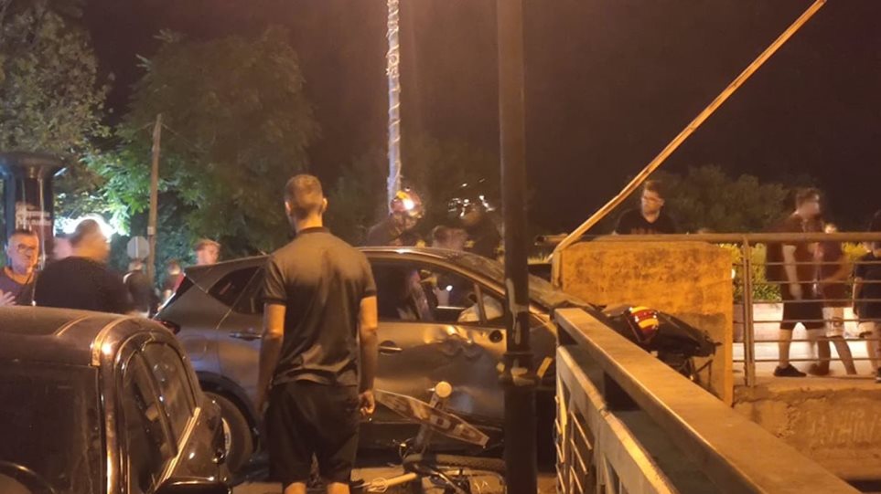Σοκαριστικό τροχαίο: Όχημα παρέσυρε δύο ανήλικους και τους έριξε κάτω από γέφυρα