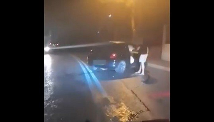Κρήτη: Βγήκε εκτός πορείας και προκάλεσε κυκλοφοριακό κομφούζιο (βίντεο)