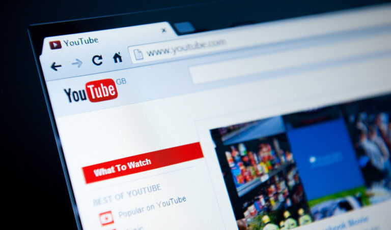Περιοριστικά μέτρα για τους κάτω των 18 ετών χρήστες του YouTube