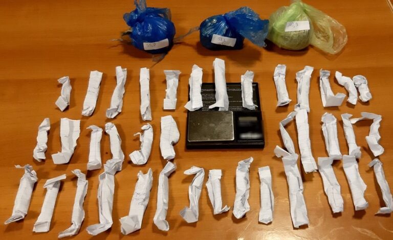 Ηράκλειο: Κυκλοφορούσε με 200 γραμμάρια κάνναβης και ..ζυγαριά!