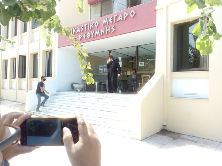 Κρήτη: Την Παρασκευή θα δικαστεί ο ιερέας που έκανε κήρυγμα κατά της μάσκας