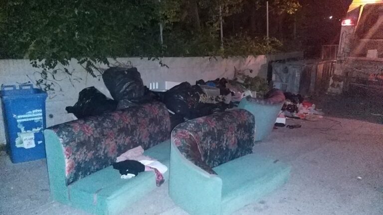 Ηράκλειο: Έκαναν ανακαίνιση παρατώντας τα έπιπλα δίπλα στους κάδους (εικόνες)