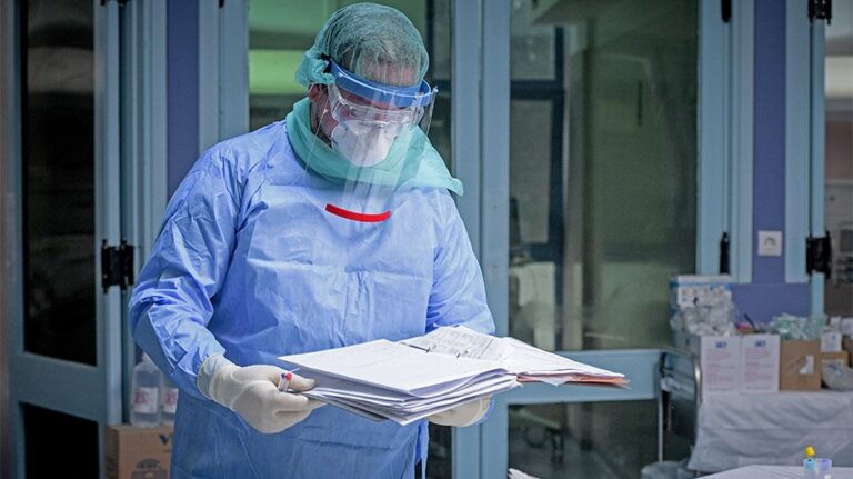 Κορωνοϊός: Έξι νέοι θάνατοι – 56χρονος μεταξύ των νεκρών