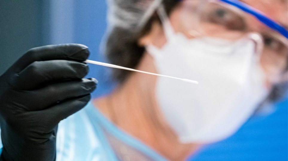 Γαλλία: Νέο ρεκόρ μολύνσεων με πάνω από 20.000 νέα κρούσματα