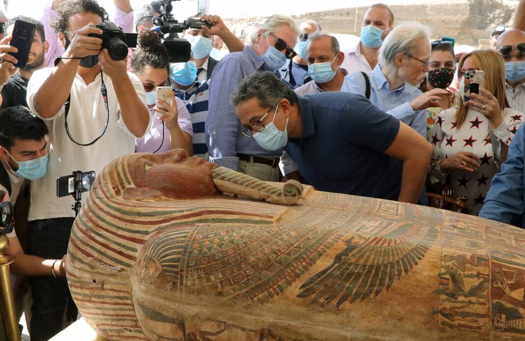 Αίγυπτος: Ανακαλύφθηκαν 59 καλά διατηρημένες φαραωνικές σαρκοφάγοι