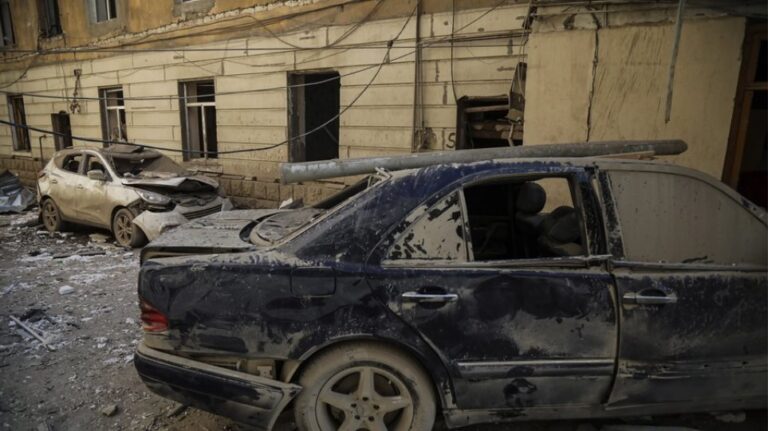 Μαίνονται οι συγκρούσεις στο Ναγκόρνο-Καραμπάχ: Στους 555 οι νεκροί στρατιωτικοί