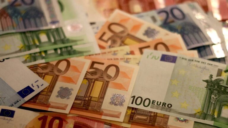 28η Οκτωβρίου: Πώς πληρώνονται όσοι εργάζονται στον ιδιωτικό τομέα