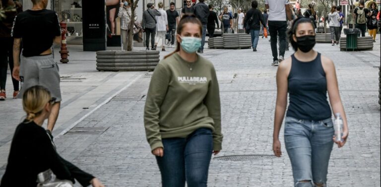 Κορωνοϊός: Ανοιχτό το λιανεμπόριο και σε περιοχές με lockdown