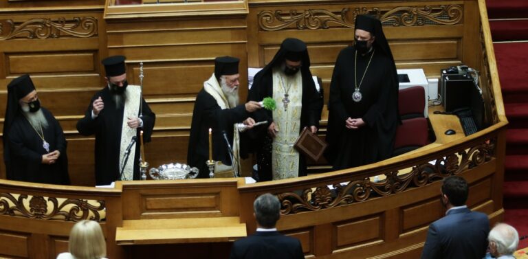 Χωρίς… απαρτία ο αγιασμός στη Βουλή λόγω κορωνοϊού