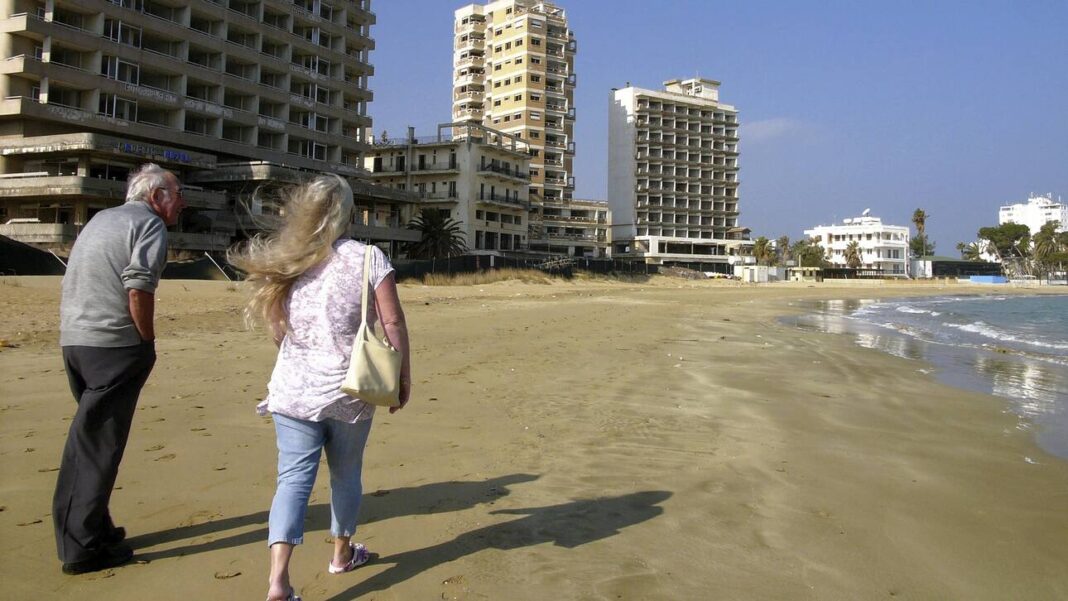 Κύπρος: Άνοιξαν οι Τούρκοι το παραλιακό μέτωπο των Βαρωσίων