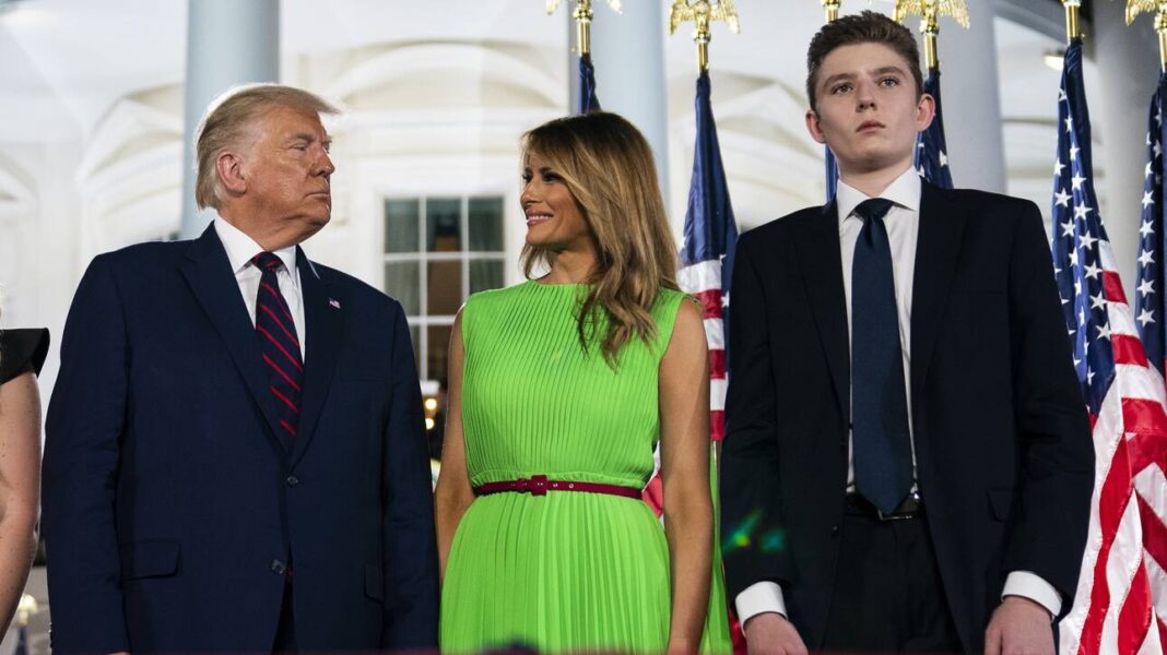 Κορωνοϊός: Θετικός και ο γιος του Τραμπ, Μπάρον