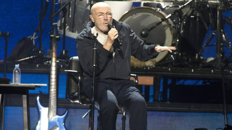 O Φιλ Κόλινς απαγορεύει να ακούγεται τραγούδι του σε συγκεντρώσεις του Τραμπ