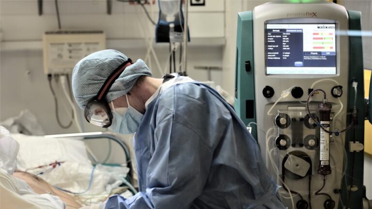 Νεκροί από κορωνοϊό: Στα 517 τα θύματα – Κατέληξαν πέντε ασθενείς