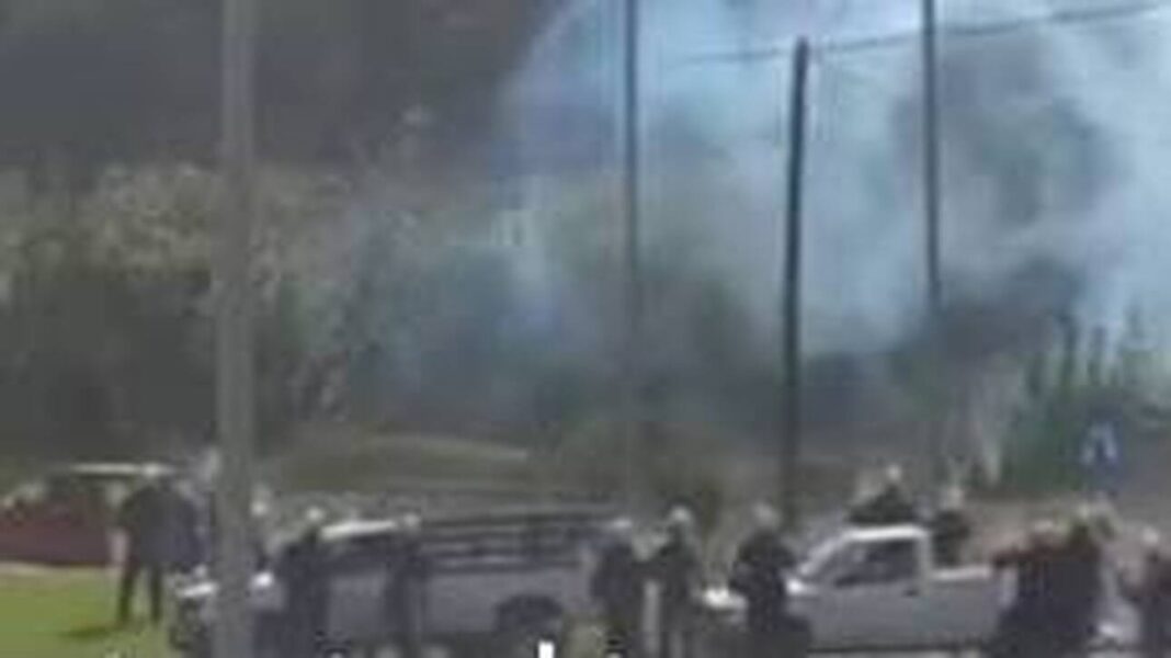 Eπεισόδια με πέτρες και δακρυγόνα μετά την κηδεία του 18χρονου