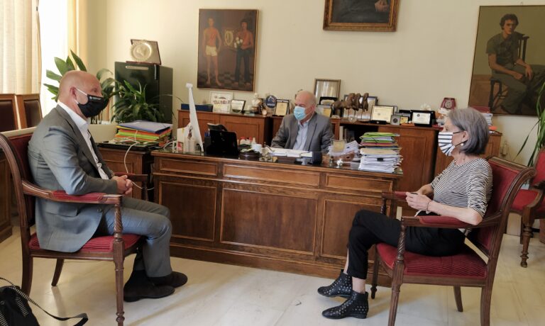 Συνάντηση Λαμπρινού με τον Πρέσβη της Φινλανδίας
