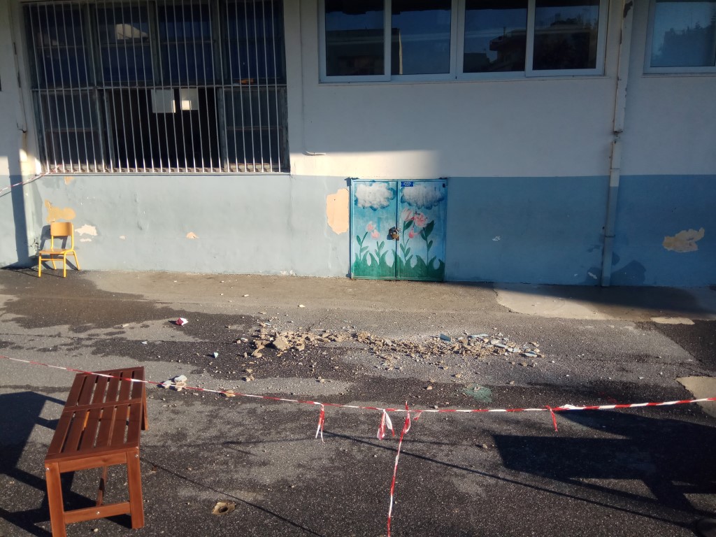 Ηράκλειο: Το σχολείο που «πνίγηκε» με μια νεροποντή (εικόνες)