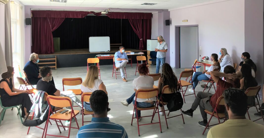 Κρήτη: Επίσκεψη Α. Ξανθού σε Δημοτικό Σχολείο