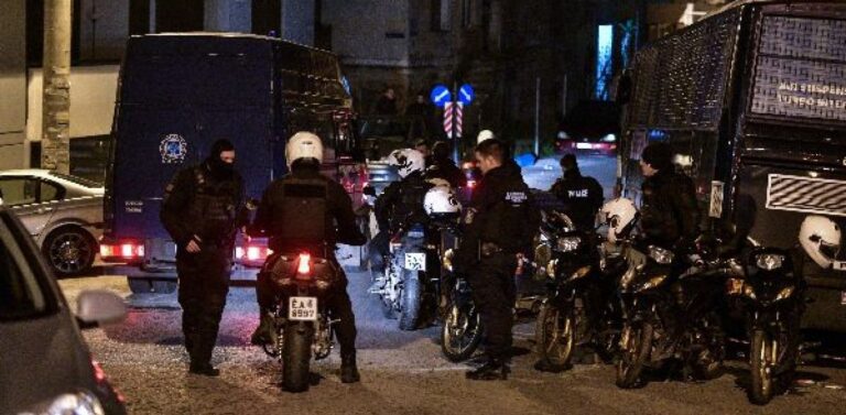 Σύλληψη 42χρονου στο Κουκάκι: Η προκήρυξη δεν ήταν δική του – Την είχε κατεβάσει από το διαδίκτυο