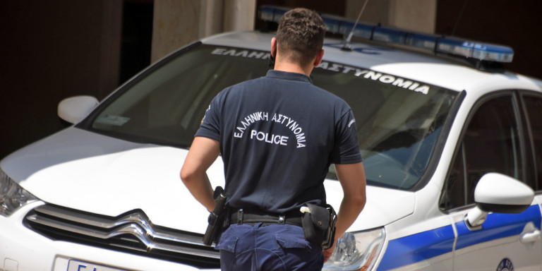 Κορωνοϊός: Ένας νεκρός και πάνω από 40 αστυνομικοί νόσησαν