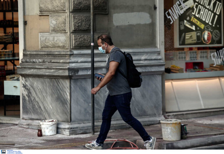 Κορωνοϊός: 2.100 κρούσματα σε πέντε μέρες – Διπλάσιοι νεκροί σε σχέση με το lockdown