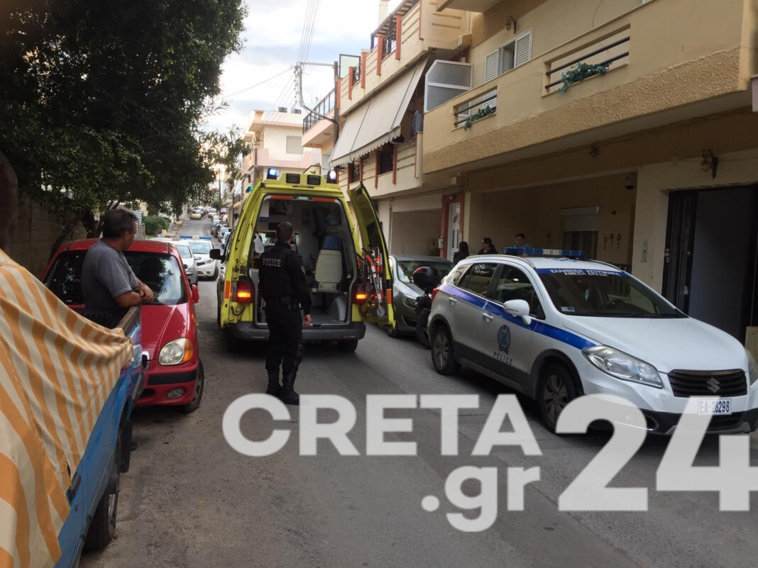 Σοκαριστικές λεπτομέρειες για το φονικό στο Ηράκλειο: Ο 51χρονος σκότωσε τη μητέρα του με πέντε διαφορετικά μαχαίρια